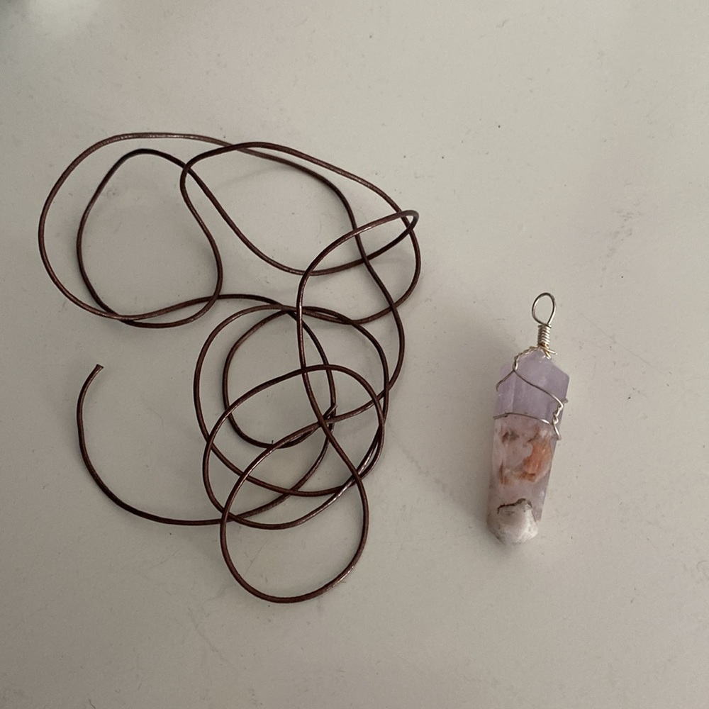Crystal necklace - adjustable string - Picture 4 of 4